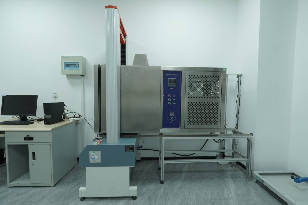 高低溫萬能試驗機
